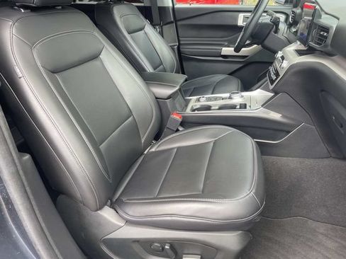 Certified 2024 Ford Explorer XLT w/ Equipment Group 202A AWD/4WD image 28