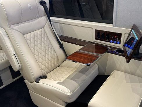 Used 2025 Mercedes-Benz Sprinter 2500 image 17