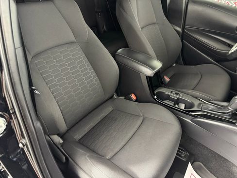 Used 2023 Toyota Corolla SE w/ SE Premium Package image 32