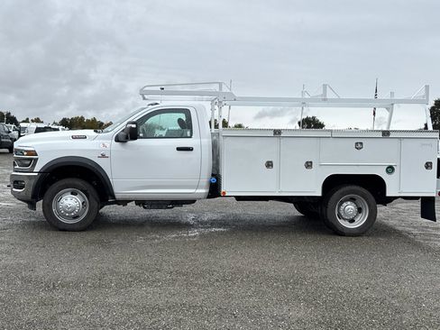 New 2026 RAM 5500 Tradesman w/ Chrome Appearance Group image 6