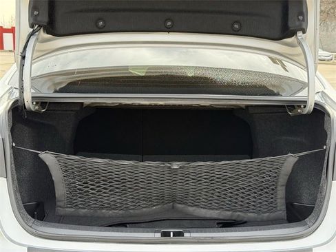 Used 2025 Toyota Corolla LE image 30