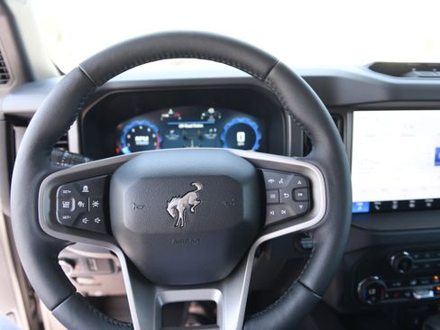New 2026 Ford Bronco Badlands AWD/4WD image 17