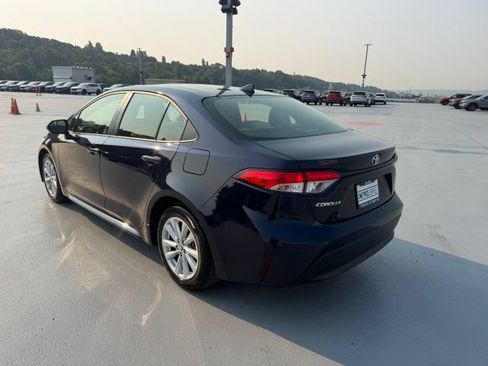 Certified 2024 Toyota Corolla LE w/ LE Convenience Package FWD image 9