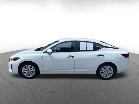 Used 2025 Nissan Sentra S FWD image 9