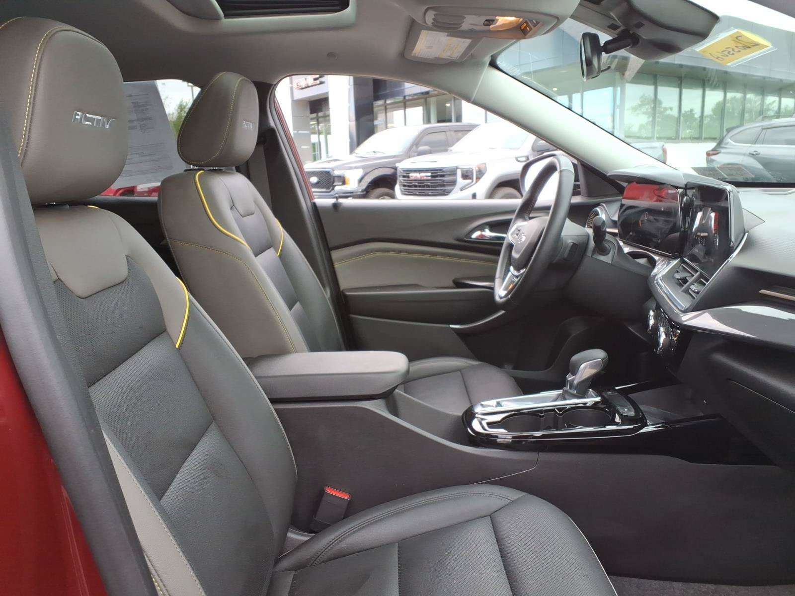 Used 2024 Chevrolet Trax ACTIV w/ Sunroof Package FWD image 13