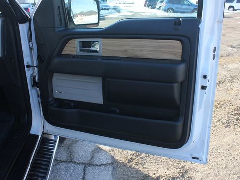 Used 2011 Ford F150 Lariat w/ Lariat Chrome Pkg image 30