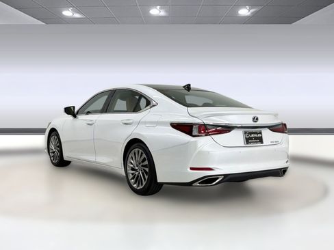 Certified 2023 Lexus ES 350 Ultra Luxury image 3