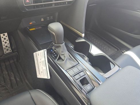 Used 2026 Toyota Camry SE w/ Convenience Package FWD image 15