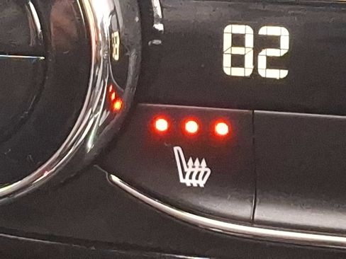 Used 2024 Chevrolet Trax RS image 22