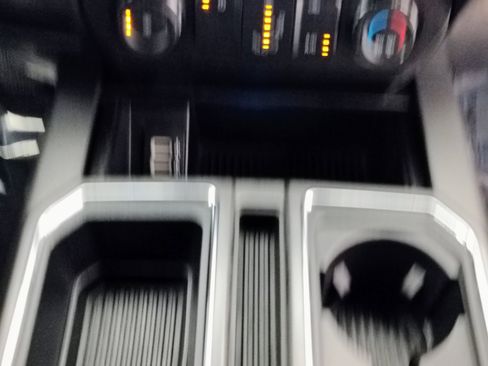 Used 2020 Ford F150 XLT image 35