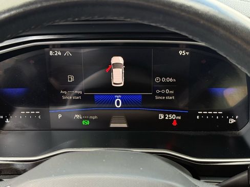 Used 2024 Volkswagen Jetta SE FWD image 19