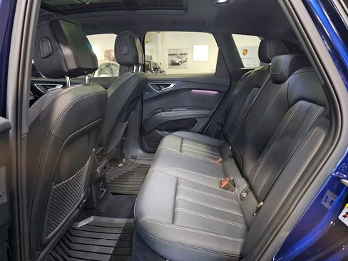 Used 2024 Audi Q4 e-tron Prestige image 17