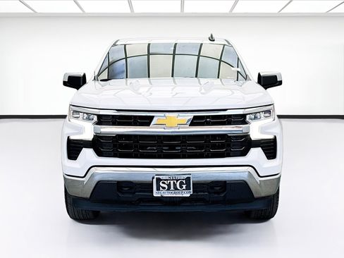 Used 2024 Chevrolet Silverado 1500 LT image 2
