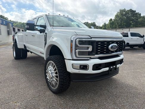 Used 2026 Ford F450 Platinum w/ Platinum Plus Package AWD/4WD image 4
