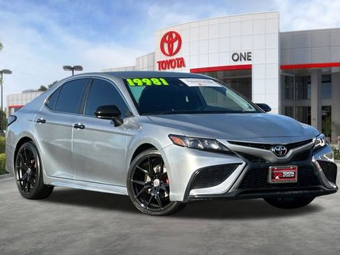 Certified 2021 Toyota Camry SE image 2