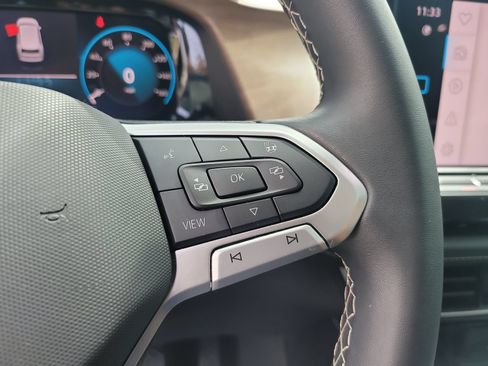 Used 2024 Volkswagen Atlas SE FWD image 28