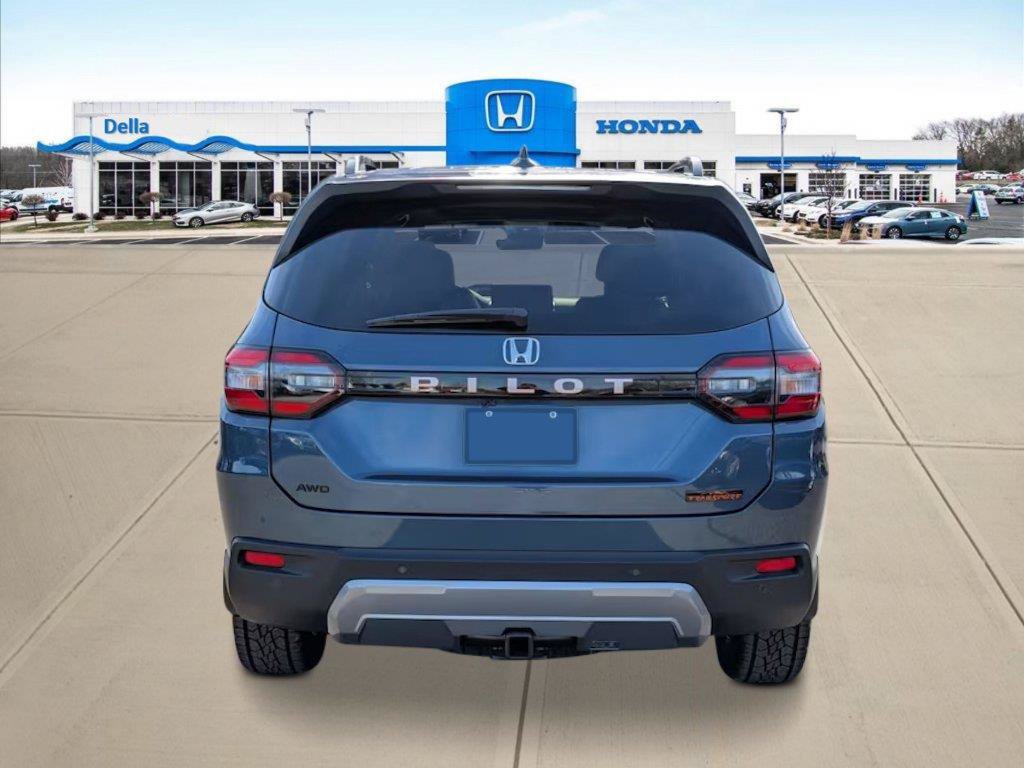 New 2026 Honda Pilot TrailSport image 4