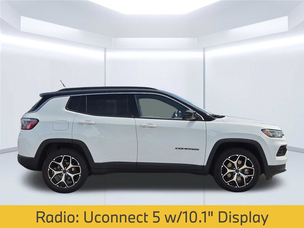 Used 2025 Jeep Compass Limited AWD/4WD image 9