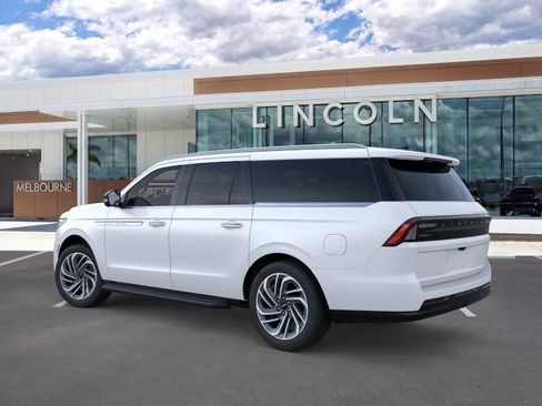 New 2026 Lincoln Navigator L Premier AWD/4WD image 4