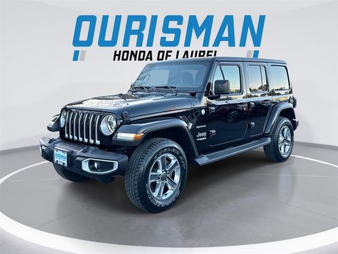Used 2019 Jeep Wrangler Unlimited Sahara w/ Uconnect 4C Nav & Sound Group image 1