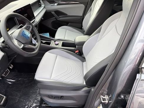 New 2026 Volkswagen Tiguan SE R-Line AWD/4WD image 1