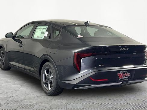 New 2026 Kia K4 LXS FWD image 4