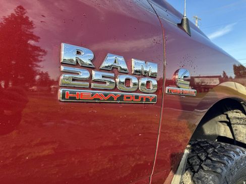 Used 2018 RAM 2500 Tradesman w/ Chrome Appearance Group image 14