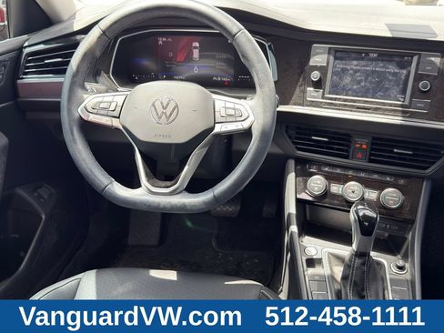 Used 2023 Volkswagen Jetta SE FWD image 23