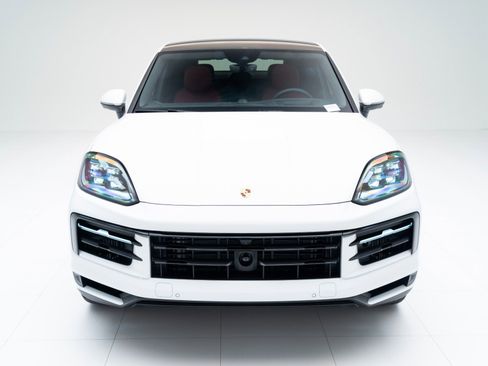 New 2026 Porsche Cayenne E-Hybrid Coupe image 6