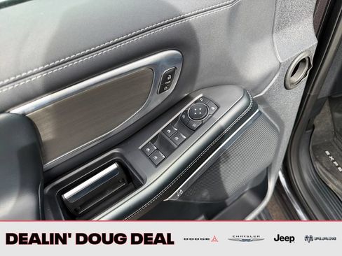 Used 2025 Ford Expedition Platinum w/ Driver's Package AWD/4WD image 12