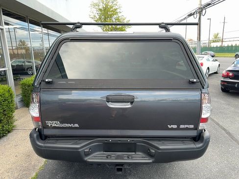 Used 2014 Toyota Tacoma 4x4 Double Cab w/ SR5 Package image 22