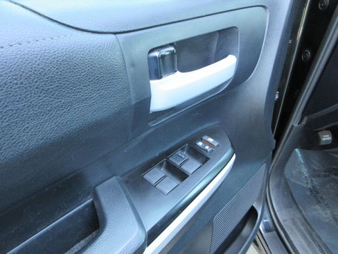 Used 2019 Toyota Tundra SR5 AWD/4WD image 26