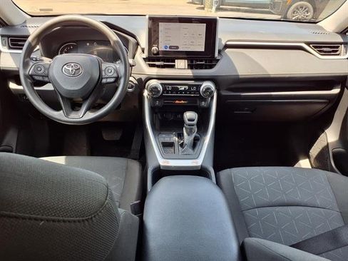 Used 2024 Toyota RAV4 XLE FWD image 8