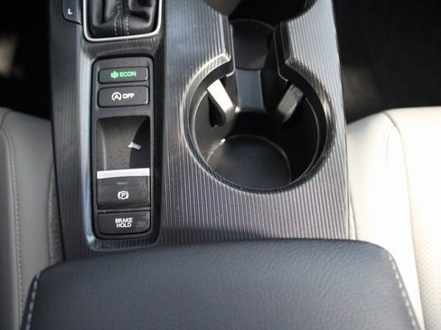 Used 2024 Honda Civic EX-L image 32