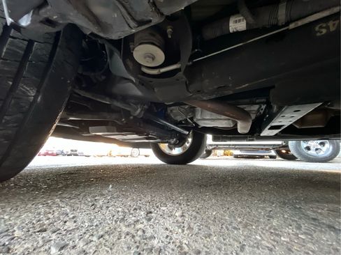 Used 2019 Chevrolet Tahoe LS w/ All-Season Package image 36