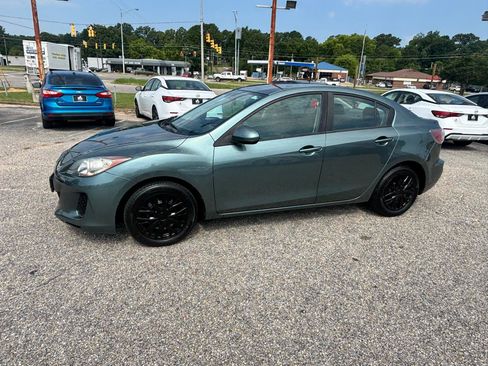Used 2013 MAZDA MAZDA3 i SV w/ Convenience Pkg FWD image 16