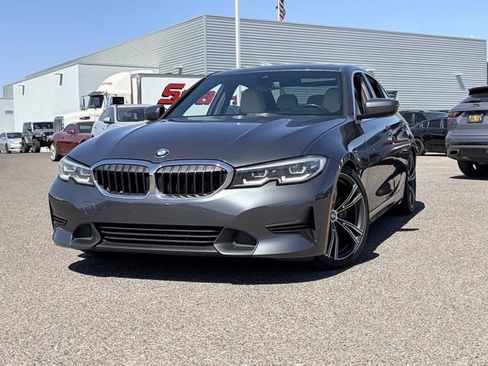 Used 2021 BMW 330i Sedan w/ Convenience Package RWD image 3