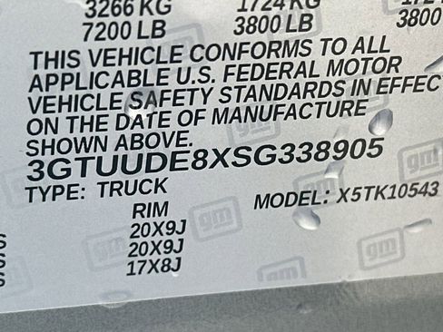 Used 2025 GMC Sierra 1500 SLT w/ SLT Premium Plus Package AWD/4WD image 34
