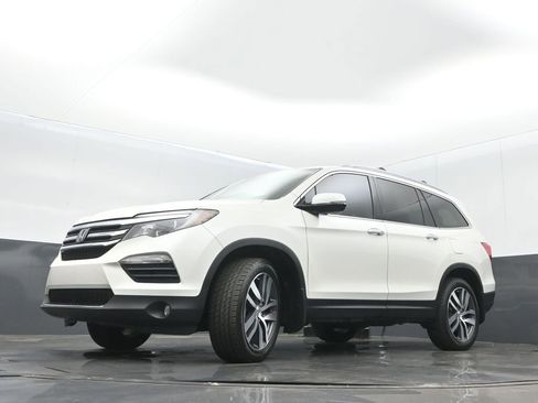 Used 2018 Honda Pilot Elite image 13