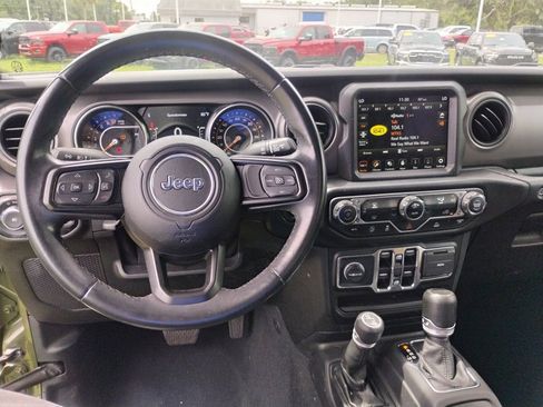 Used 2022 Jeep Wrangler Unlimited Sport AWD/4WD image 12