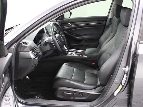 Used 2021 Honda Accord Touring image 11