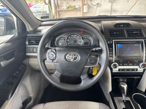 Used 2013 Toyota Camry LE FWD image 16