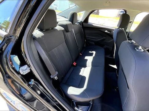 Used 2016 Ford Focus SE FWD image 26