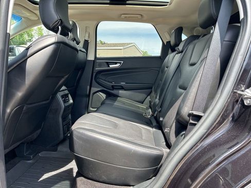 Used 2019 Ford Edge Titanium w/ Equipment Group 301A AWD/4WD image 13
