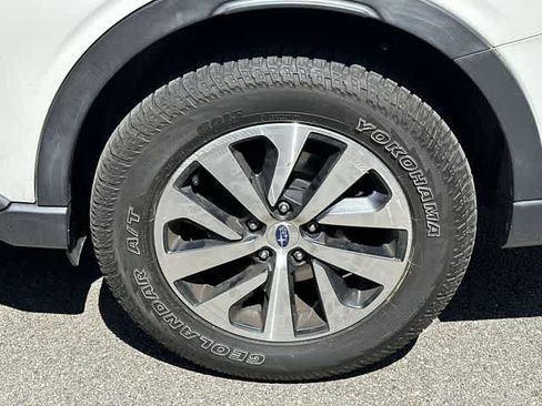 Used 2020 Subaru Outback Premium AWD/4WD image 5