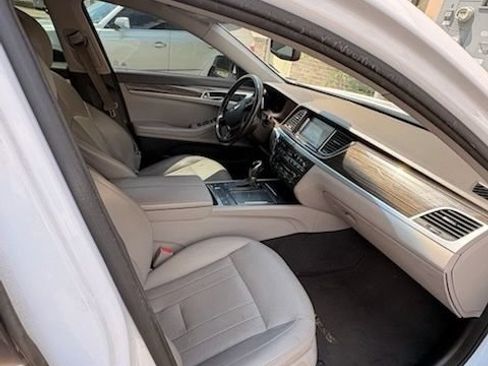 Used 2015 Hyundai Genesis 3.8 RWD image 1