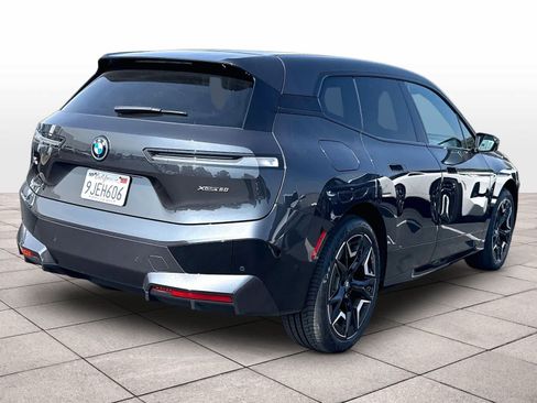 Used 2024 BMW iX xDrive50 w/ Sport Package AWD/4WD image 9