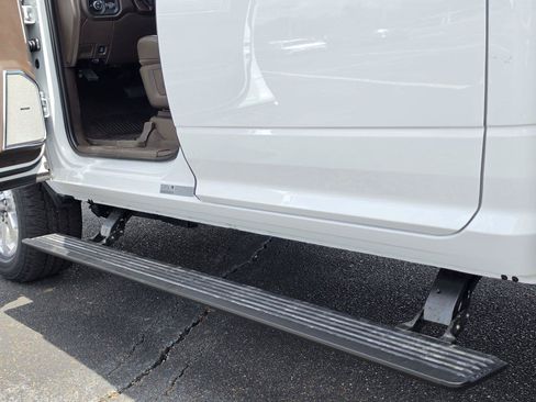 New 2026 RAM 2500 Laramie AWD/4WD image 40