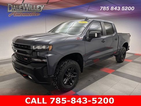 Used 2021 Chevrolet Silverado 1500 LT Trail Boss w/ Convenience Package II image 3