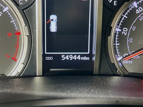 Certified 2024 Toyota 4Runner TRD Off-Road image 12